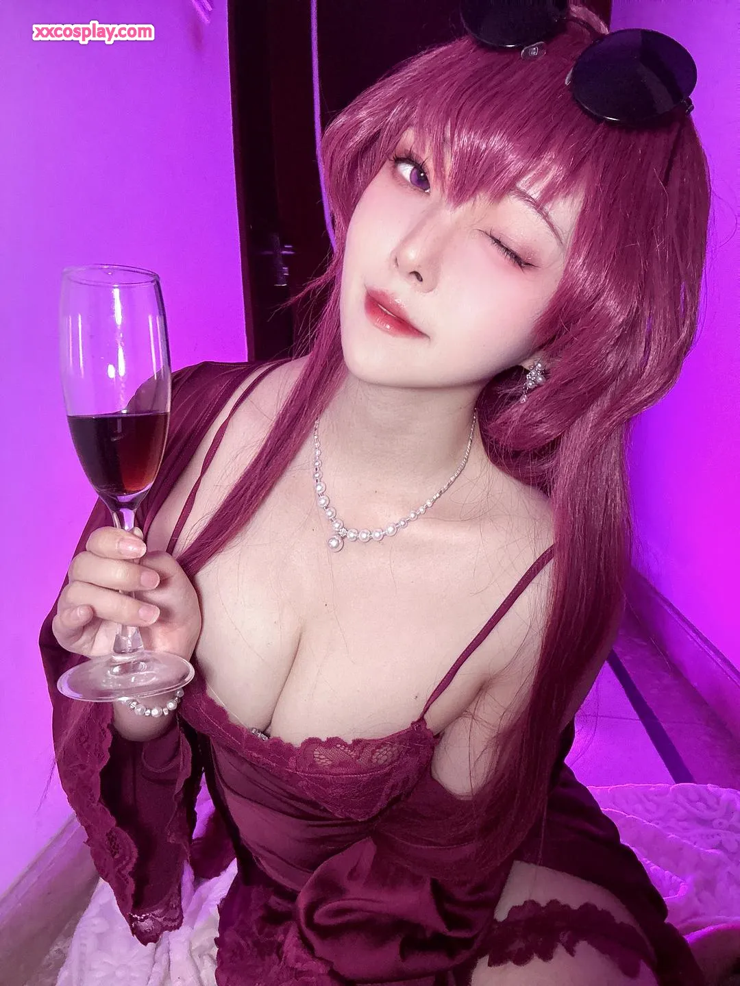 Natsuko夏夏子: Kafka in Seductive Sleepwear - Honkai: Star Rail Cosplay